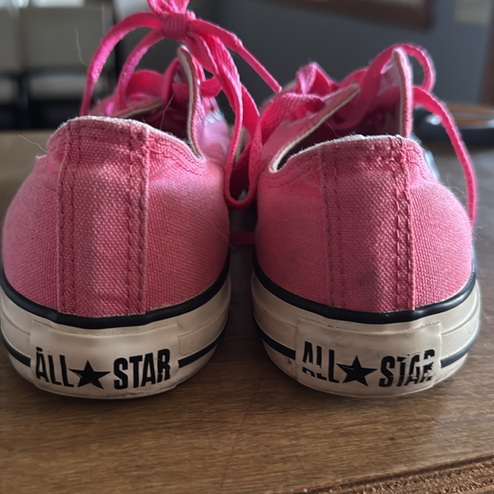 Pink Converse - Picture 2 of 5